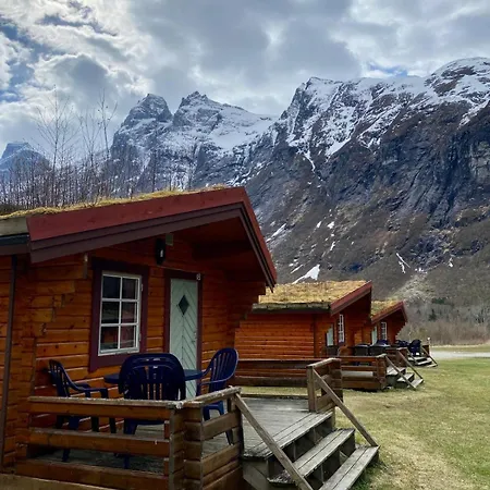 Trollstigen Camping And Gjestegard Åndalsnes Exterior foto