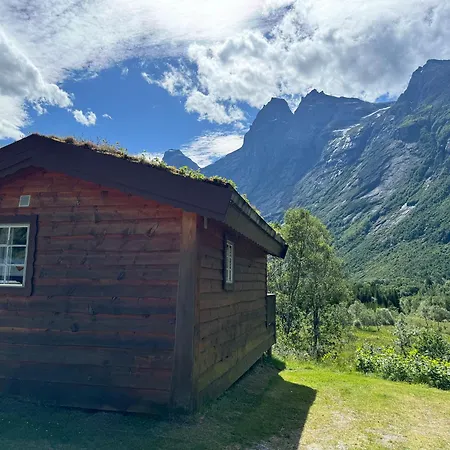 Trollstigen Camping And Gjestegard Åndalsnes Room photo
