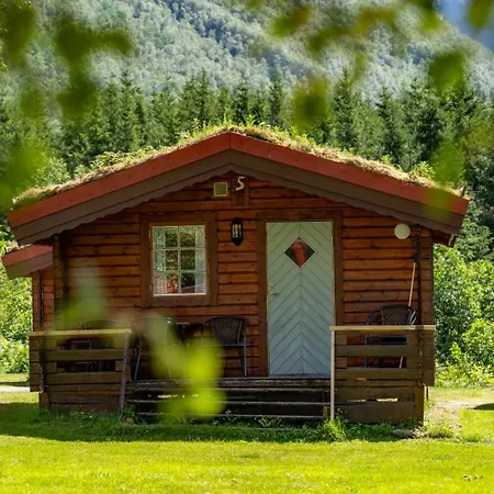 Trollstigen Camping And Gjestegard Åndalsnes Exterior photo