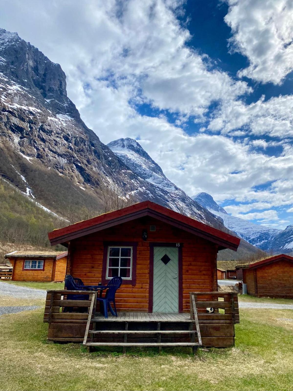 Trollstigen And Gjestegard Campingplatz Åndalsnes