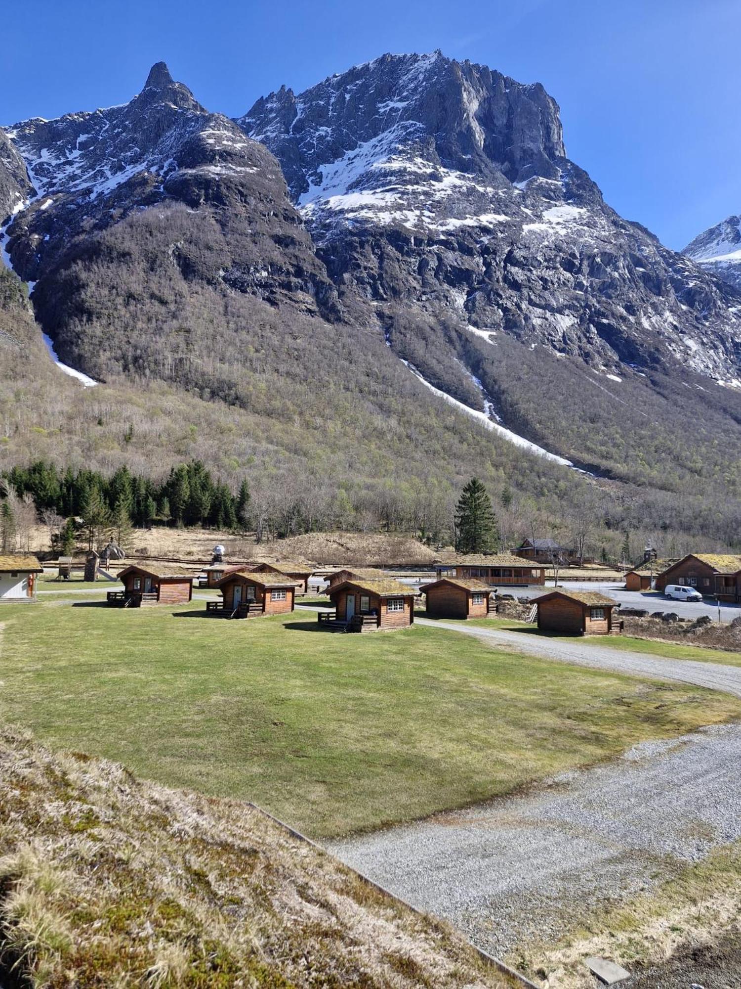Trollstigen And Gjestegard Campingplatz Åndalsnes