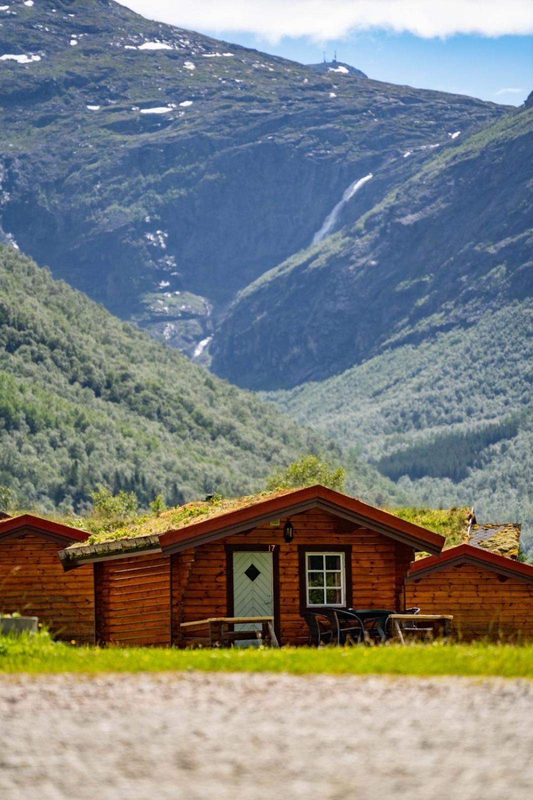 Trollstigen And Gjestegard Campsite *