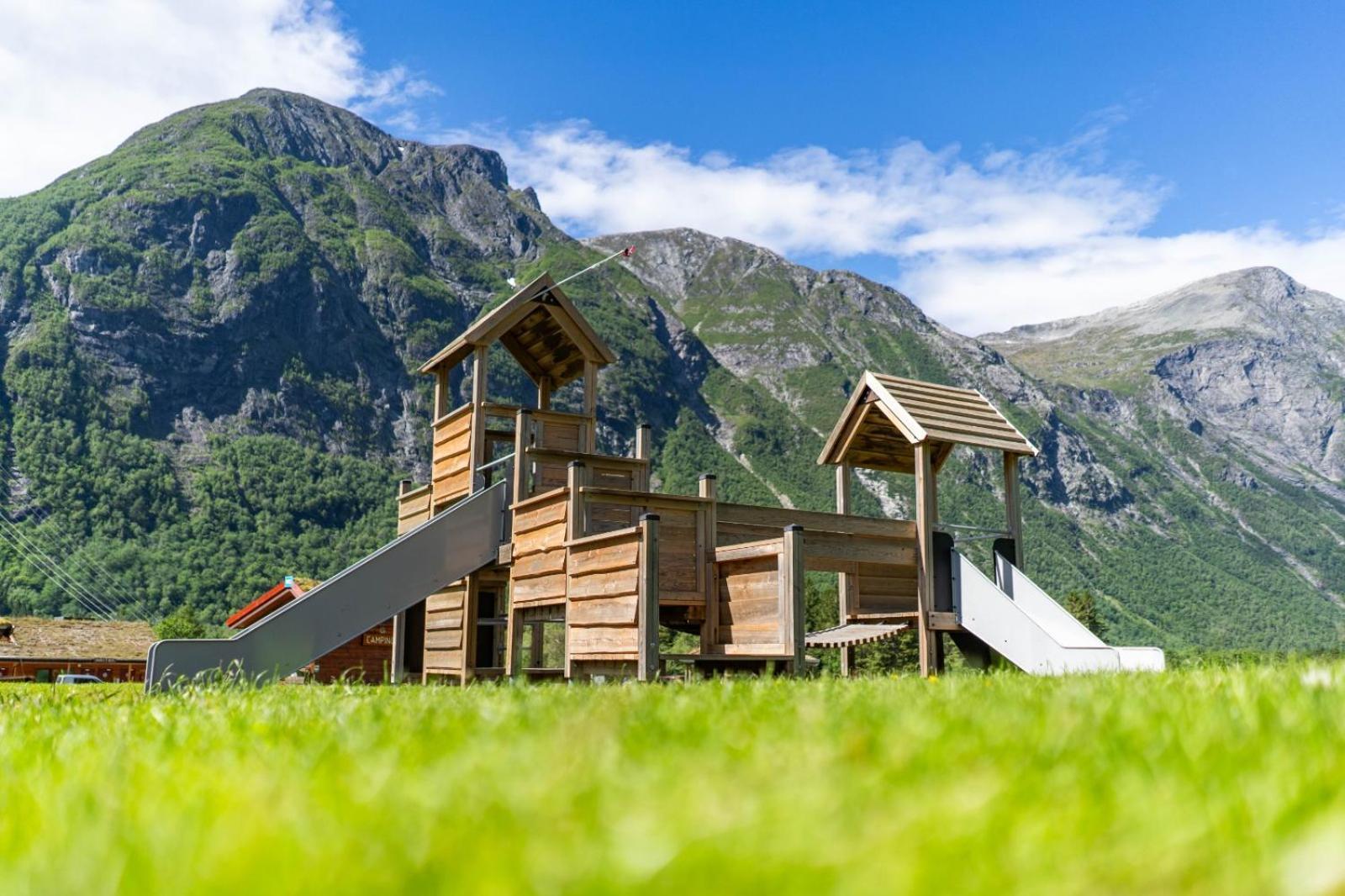 Trollstigen And Gjestegard Campsite *